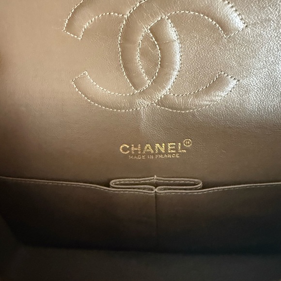 Chanel classic medium double flap 24K gold plated hardware in chocolate Brown - Picture 8 of 12